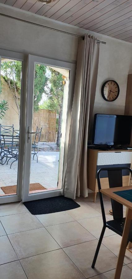 Studio Cosy Avec Grande Terrasse Au Calme Villa Saint-Cyr-sur-Mer Dış mekan fotoğraf